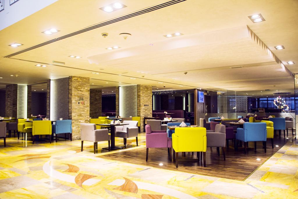 เดอะ ลีลา โฮเต็ล Hotel ดูไบ ภายนอก รูปภาพ