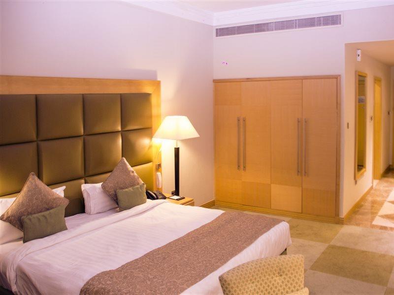 เดอะ ลีลา โฮเต็ล Hotel ดูไบ ภายนอก รูปภาพ