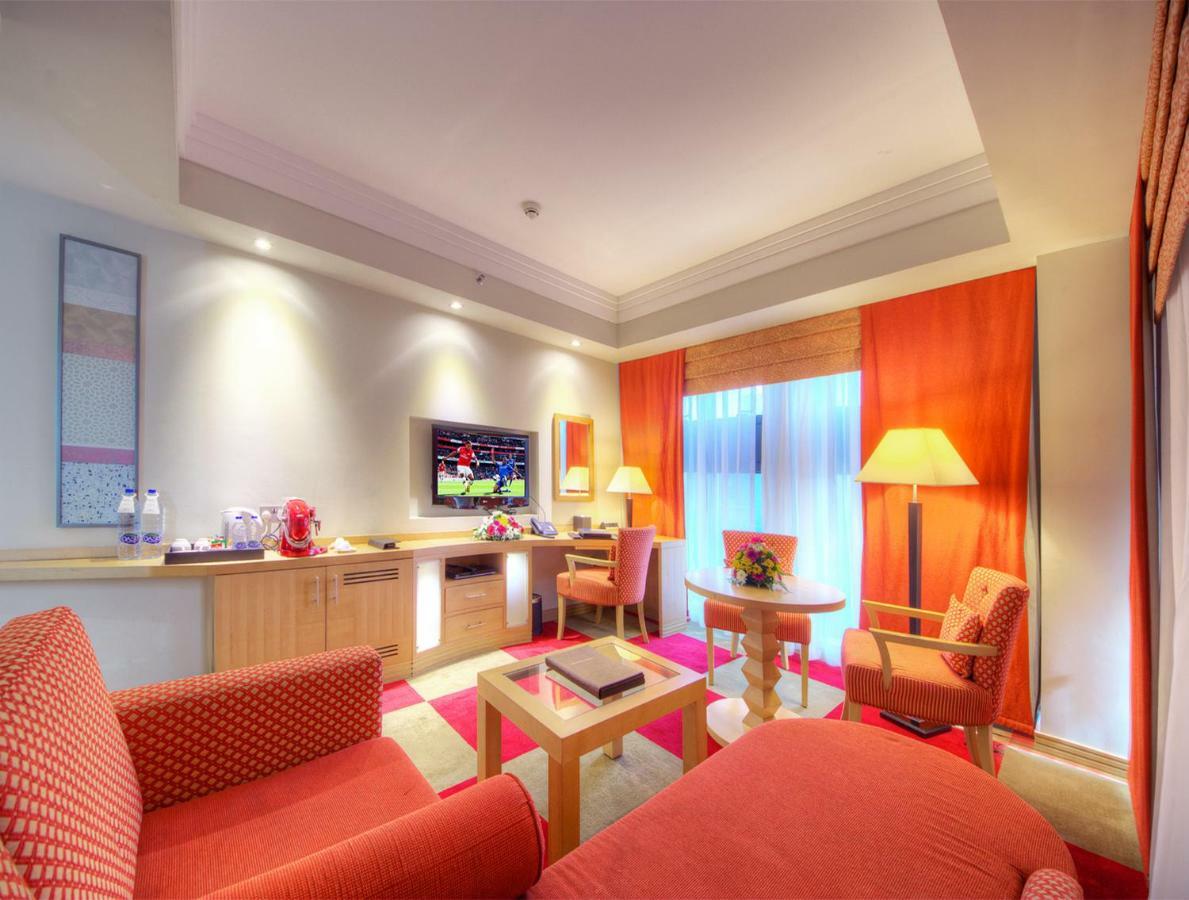 เดอะ ลีลา โฮเต็ล Hotel ดูไบ ภายนอก รูปภาพ