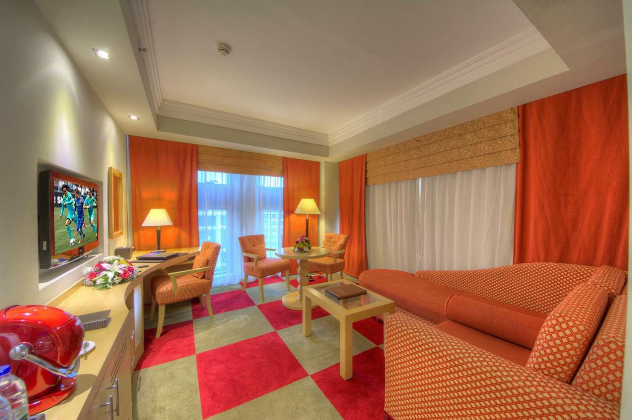 เดอะ ลีลา โฮเต็ล Hotel ดูไบ ภายนอก รูปภาพ