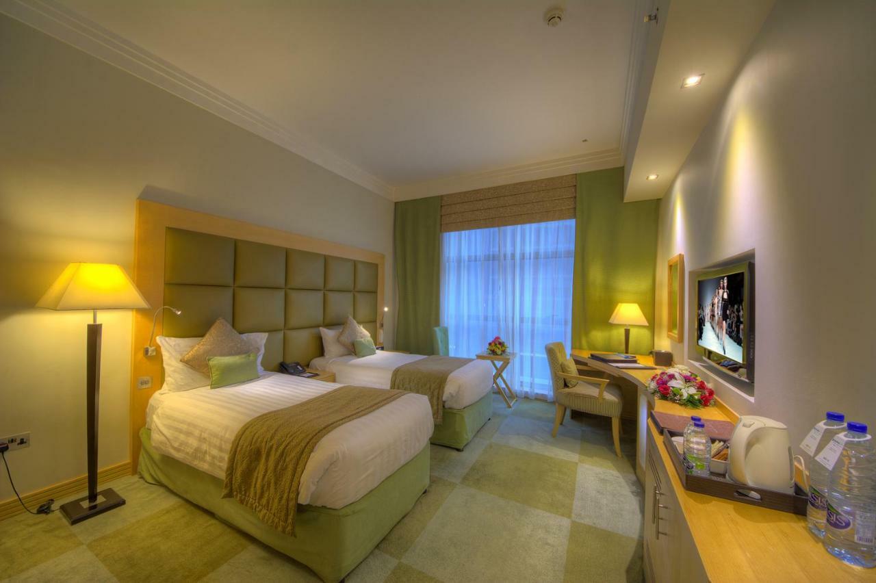 เดอะ ลีลา โฮเต็ล Hotel ดูไบ ภายนอก รูปภาพ