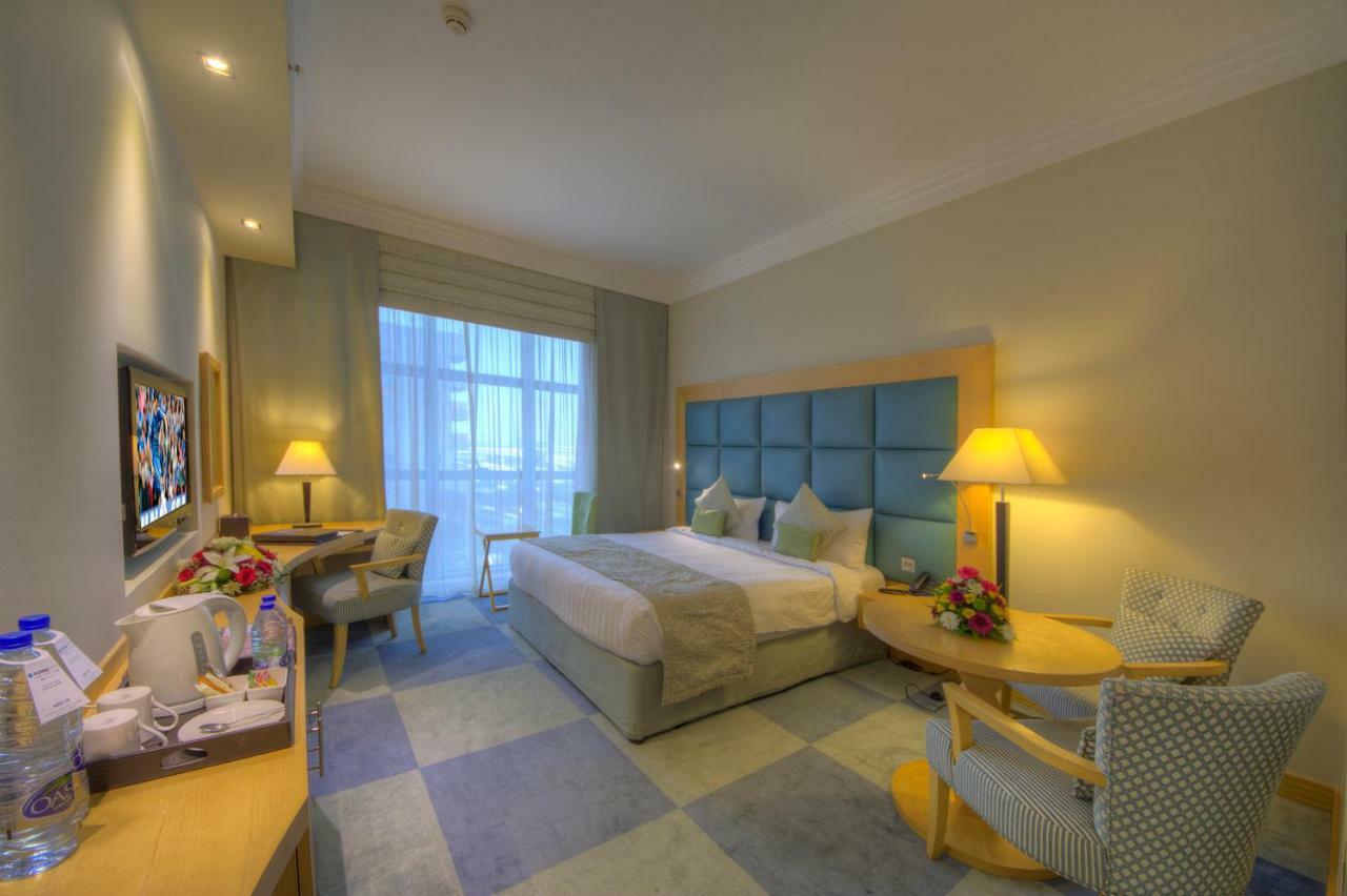 เดอะ ลีลา โฮเต็ล Hotel ดูไบ ภายนอก รูปภาพ